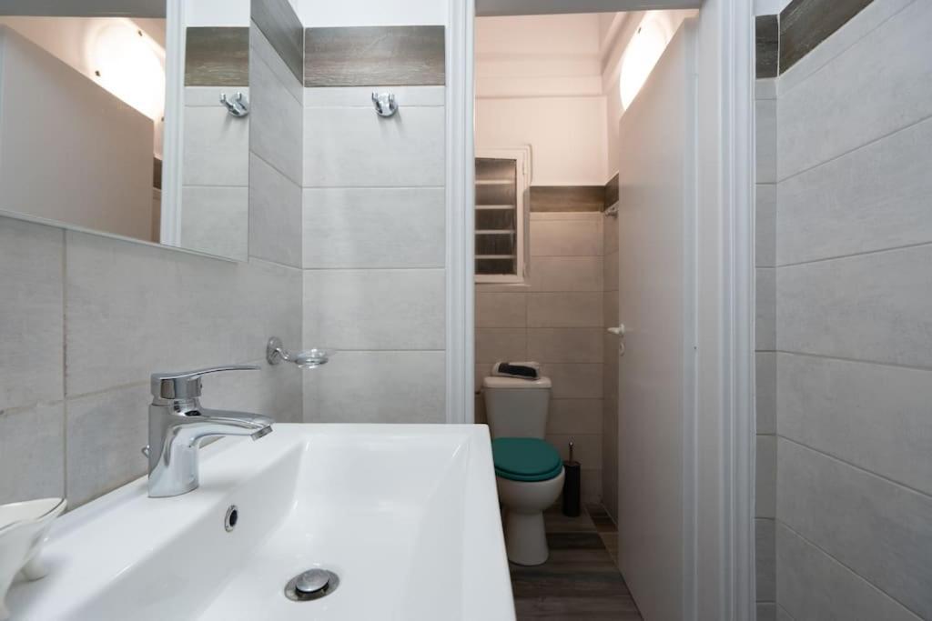Metaxourgio 2Nd Floor Apartment เอเธนส์ ภายนอก รูปภาพ